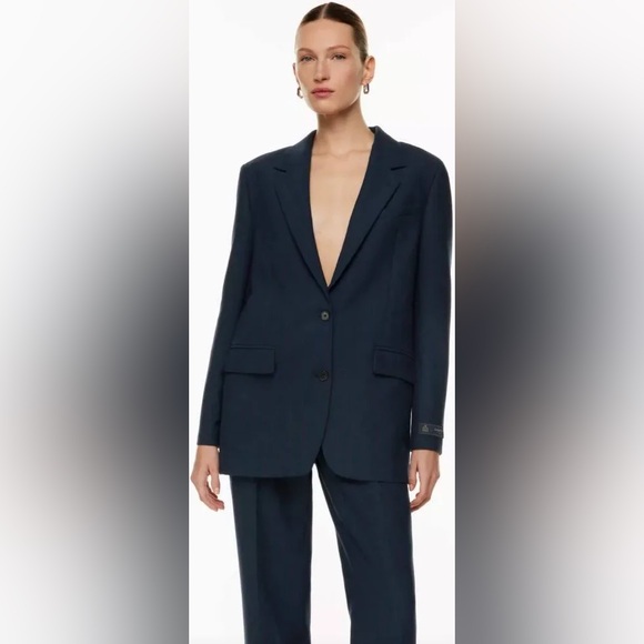 Aritzia Babaton New Agency Blazer. Oversized fit. Size S. - Picture 9 of 10